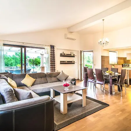 Villa Lorna Lucia * Žminj