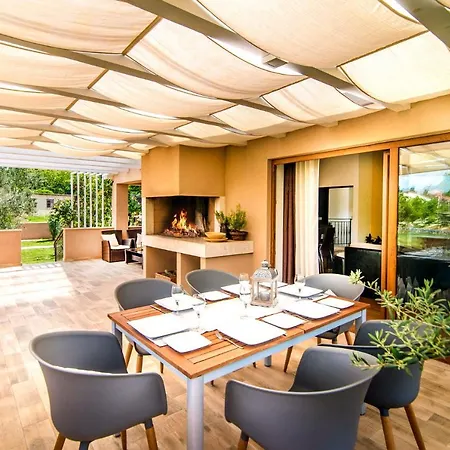 Villa Lorna Lucia *